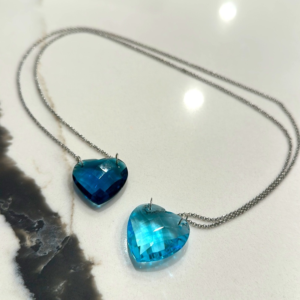 Beautiful Love pendant 2 hearts